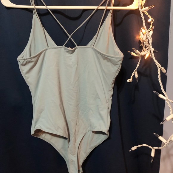 Garage bodysuit. - Picture 3 of 4